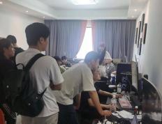 游戏开挂赚钱？警方：刑拘！