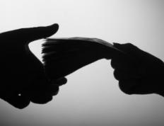 从课堂到赚钱？3名外国学生因非法工作被查