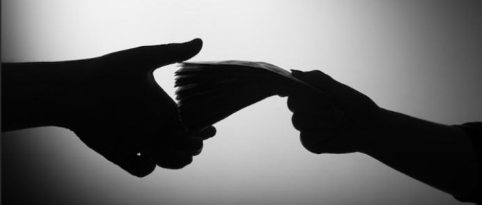 从课堂到赚钱？3名外国学生因非法工作被查